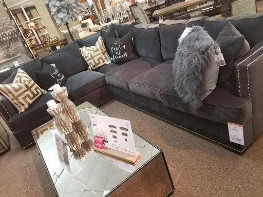 Shopping Mall «Lynnhaven North Shopping Center», reviews and photos, 2720 N Mall Dr, Virginia Beach, VA 23452, USA