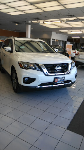 Car Dealer «Nissan of St. Charles», reviews and photos, 2535 E Main St, St Charles, IL 60174, USA