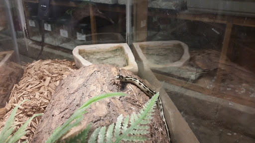 Pet Store «Marineland Pet Center», reviews and photos, 412 Oak Forest Dr, Onalaska, WI 54650, USA