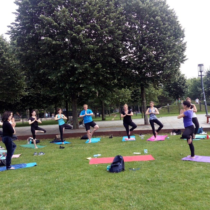 Yoga in het Park door Anna's Yoga Tree