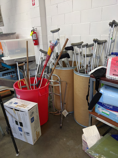 Thrift Store «St. Vincent de Paul Thrift Store & Donation Center, Fremont», reviews and photos, 3777 Decoto Rd, Fremont, CA 94555, USA