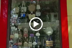 Purses & Handbags Shop image