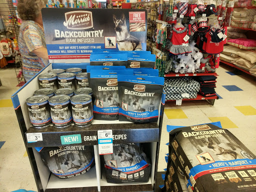 Pet Supply Store «Petco Animal Supplies», reviews and photos, 516 Valley Mall Pkwy, East Wenatchee, WA 98802, USA