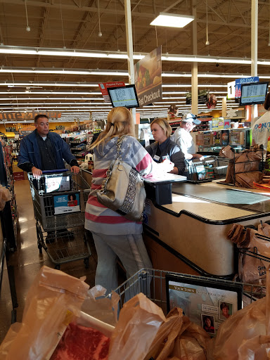 Grocery Store «Kroger», reviews and photos, 20730 Pontiac Trail, South Lyon, MI 48178, USA