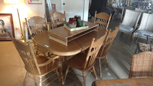 Consignment Shop «New Leaf Home Furnishings», reviews and photos, 2449 Pierce Dr #3, Spring Grove, IL 60081, USA