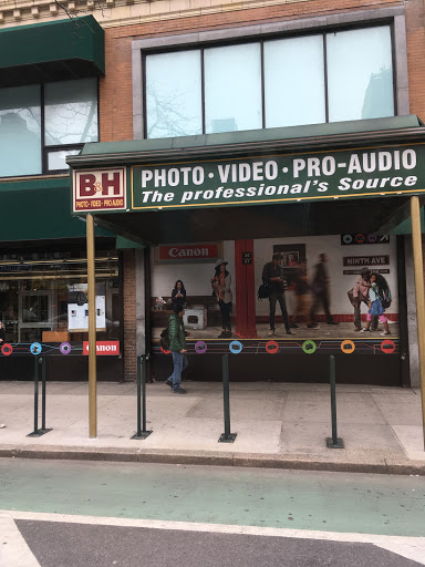 Electronics Store «B&H», reviews and photos, 420 9th Ave, New York, NY 10001, USA