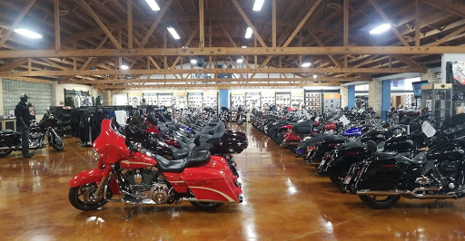 Motorcycle Dealer «Lake Shore Harley-Davidson», reviews and photos, 14000 W Rockland Rd, Libertyville, IL 60048, USA