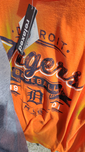 Clothing Store «Fanatic U», reviews and photos, 30409 Ford Rd, Garden City, MI 48135, USA