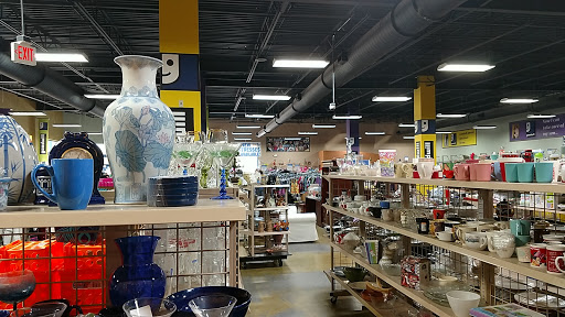 Thrift Store «Goodwill», reviews and photos, 1795 Sunshadow Dr, Casselberry, FL 32806, USA