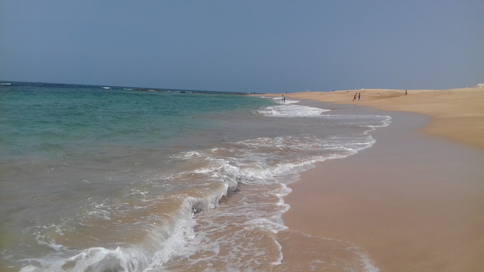 Foto van Sidi Abed Beach met ruime baai