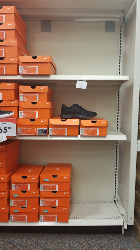 Shoe Store «Shoe Carnival», reviews and photos, 4125 Phoenix Ave, Fort Smith, AR 72903, USA