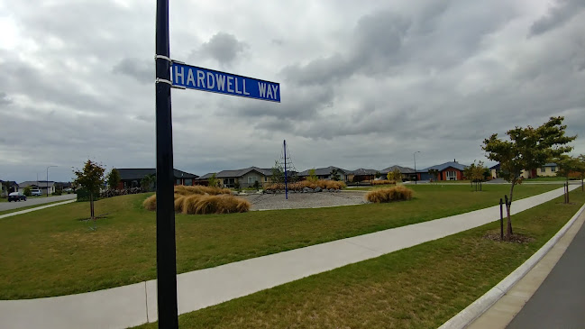 Hardwell Way Reserve - Parking garage