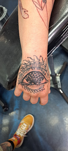 Explore bee tattoo ideas for women, creative tattoo ideas in Glendale, available at Black Raven Tattoo