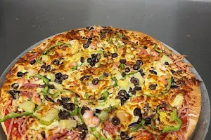 Beaconsfield Pizza image