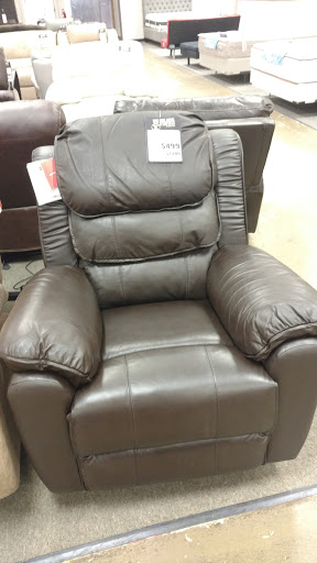 Furniture Store «The Dump Furniture Outlet», reviews and photos, 801 N Military Hwy, Norfolk, VA 23502, USA