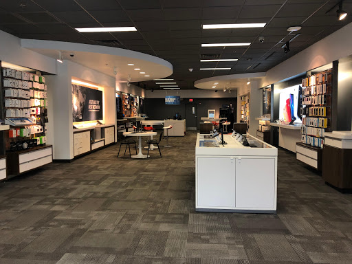 Cell Phone Store «AT&T», reviews and photos, 50-60 Worcester Rd, Framingham, MA 01701, USA