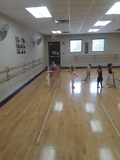 Recreation Center «Sunset Community Center», reviews and photos, 710 Western Ave, Geneva, IL 60134, USA