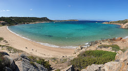Spiaggia Monti D'A Rena'in fotoğrafı birden fazla geniş koy ile birlikte