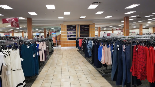 Clothing Store «Burlington Coat Factory», reviews and photos, 285 N Moorpark Rd, Thousand Oaks, CA 91360, USA