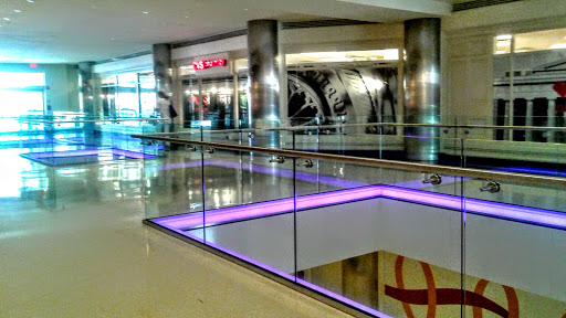 Shopping Mall «Chevy Chase Pavilion», reviews and photos, 5335 Wisconsin Ave NW, Washington, DC 20015, USA