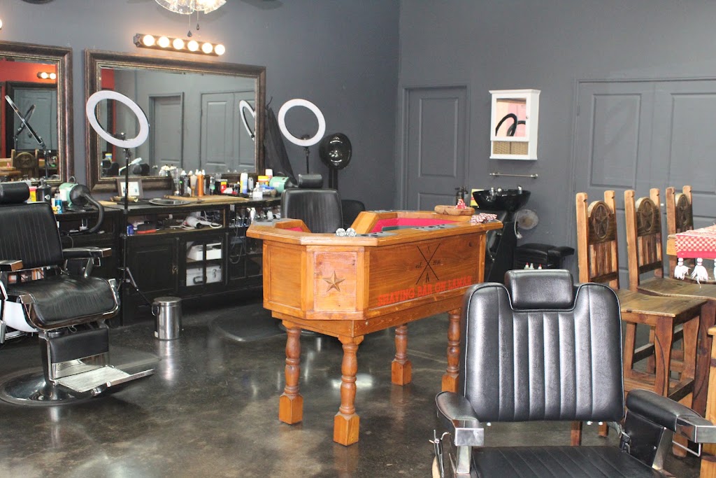Shaving Bar on Lamar and Barber Shop Dallas, TX 75215 Services and