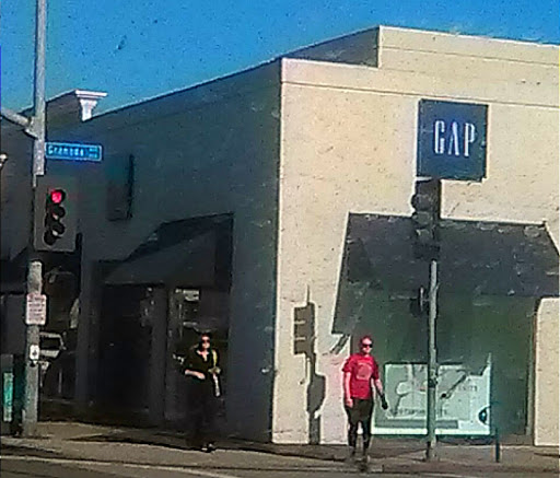 Clothing Store «Gap», reviews and photos, 5025 E 2nd St, Long Beach, CA 90803, USA