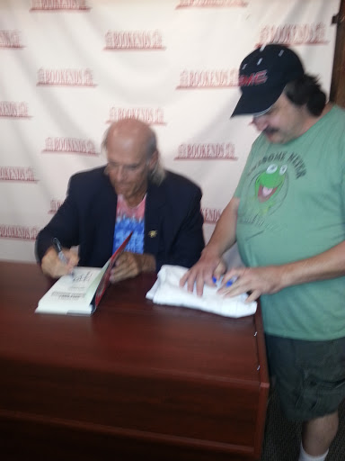 Book Store «Bookends», reviews and photos, 211 E Ridgewood Ave, Ridgewood, NJ 07450, USA