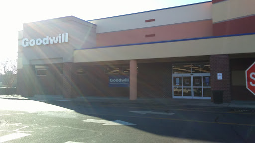 Thrift Store «Goodwill - Pineville», reviews and photos, 10124 Johnston Rd, Charlotte, NC 28210, USA