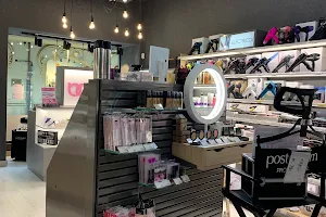 The Beauty Corner | Tienda de Cosmética y Peluquería Profesional image