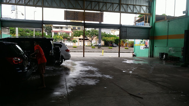 Opiniones de LAVADORA DE CARROS Pitstop en Guayaquil - Servicio de lavado de coches