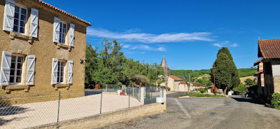 Parking à Clermont-Pouyguillès à Clermont-Pouyguillès
