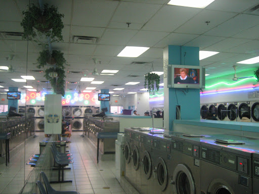 Laundromat «Lakeside Laundromat», reviews and photos, 9669 Lost Knife Rd, Gaithersburg, MD 20877, USA