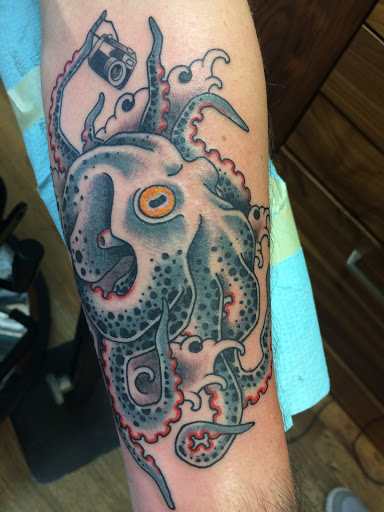 Tattoo Shop «Dedication Tattoo», reviews and photos, 1905 S Broadway, Denver, CO 80210, USA