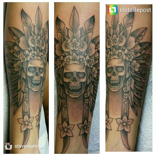 Tattoo Shop «Hellcat Tattoo», reviews and photos, 1896 Palm Beach Lakes Blvd #100, West Palm Beach, FL 33409, USA