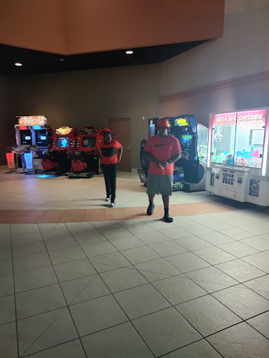 Movie Theater «AMC Classic Arbor Lakes 16», reviews and photos, 12575 Elm Creek Blvd N, Maple Grove, MN 55311, USA