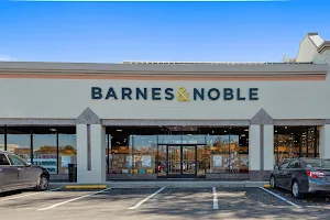 Barnes & Noble image