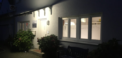 Dr.med.vet. Gerhard Strigl veterinarian unter Mainburg, Bayern