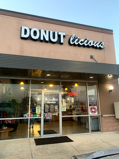 Donut Licious, 1535 Spring Cypress Rd, Spring, TX 77388, USA, 