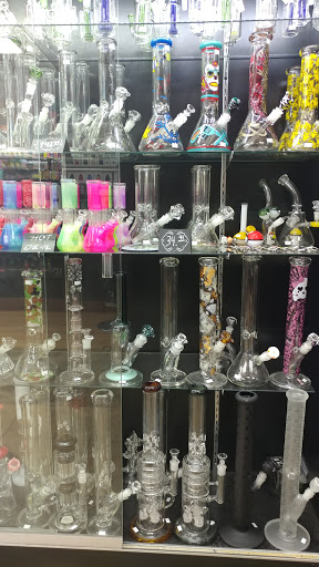 Tobacco Shop «Cig Star - Smoke, Vapor & Glass», reviews and photos, 2060 E Avenida De Los Arboles Suite H, Thousand Oaks, CA 91362, USA