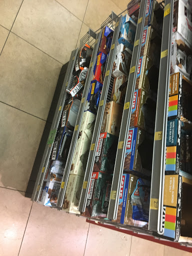 Gas Station «QuikTrip», reviews and photos, 2321 N Beach St, Haltom City, TX 76111, USA