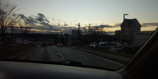 Shopping Mall «Ravenwood Shopping Center», reviews and photos, 910 Taylor Ave, Towson, MD 21286, USA