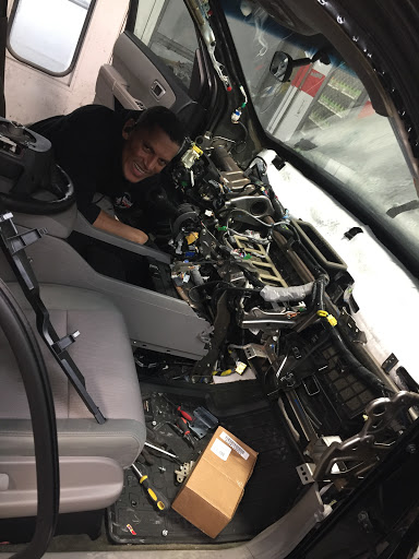 Auto Body Shop «Authentic Auto Body & Collision», reviews and photos, 229 Lowland St, Holliston, MA 01746, USA