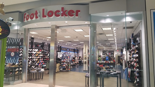 Foot Locker, 20505 S Dixie Hwy, Cutler Bay, FL 33189, USA, 