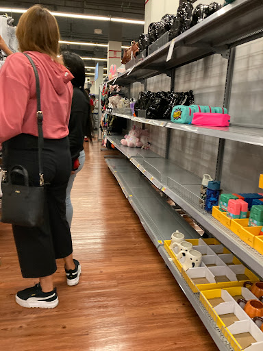 Department Store «Walmart Supercenter», reviews and photos, 99 H St NW, Washington, DC 20001, USA