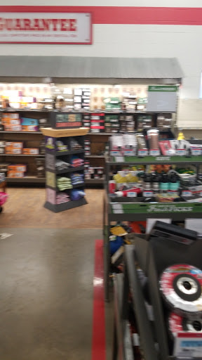 Home Improvement Store «Tractor Supply Co.», reviews and photos, 5387 Scottsville Rd, Bowling Green, KY 42104, USA