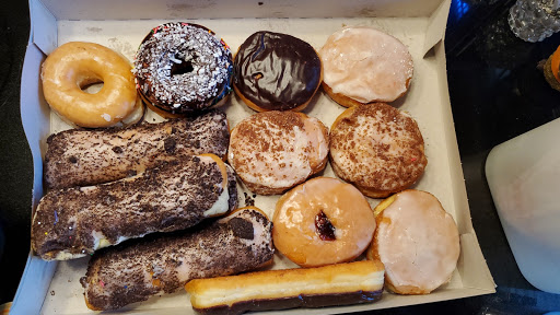 Donut Shop «Yum Yum Donuts», reviews and photos, 4351 Maine Ave, Baldwin Park, CA 91706, USA