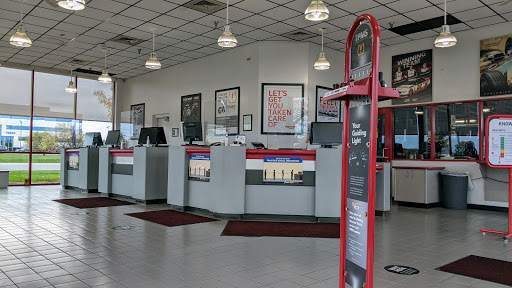 Tire Shop «Discount Tire Store - Macomb Township, MI», reviews and photos, 45105 Tilch Rd, Macomb, MI 48044, USA