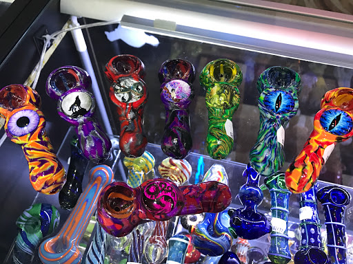 Tobacco Shop «The Wild Side Smoke Shop», reviews and photos, 229 W Hickory St, Denton, TX 76201, USA