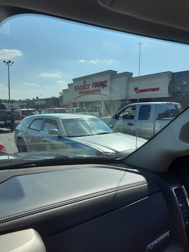 Grocery Store «Family Fare Supermarket», reviews and photos, 1603 Capital Ave NE, Battle Creek, MI 49017, USA