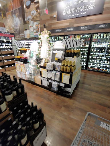 Wine Store «Total Wine & More», reviews and photos, 7925 N Blackstone Ave, Fresno, CA 93720, USA
